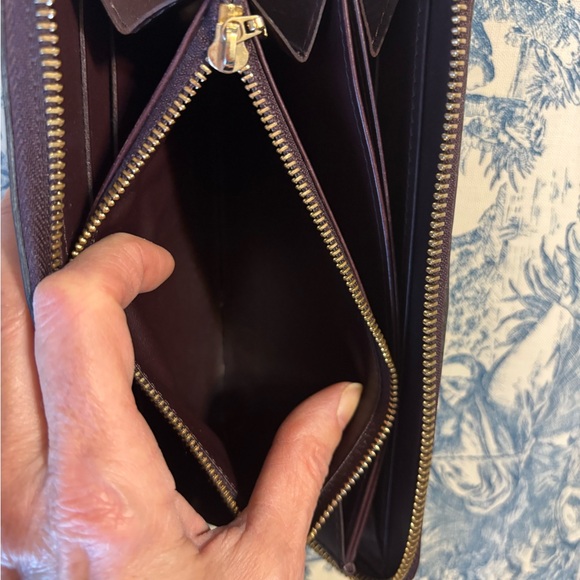 Louis Vuitton wine colored Vernis Zippy Wallet - Picture 7 of 13